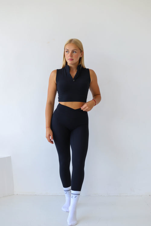 Second Skin Black Zipper Pilates Top